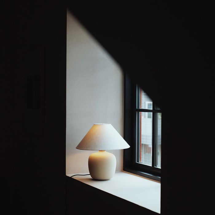 Audo Copenhagen Torso Table Lamp 37 - Sand