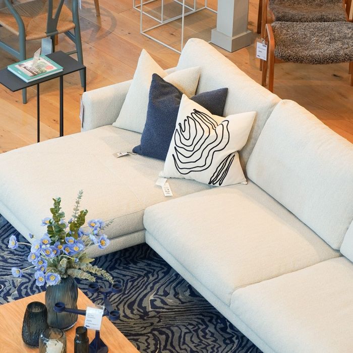 Bolia Veneda 3.5 Seater Sofa w. Chaise Left - Plaza Bouclé, Beige