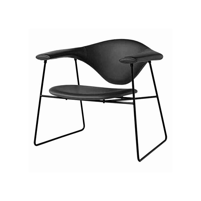 Gubi Masculo Lounge Chair - Sled Base