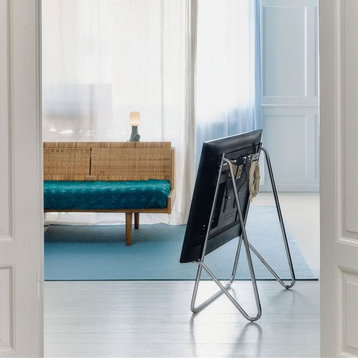 Pedestal Bloom TV Stand