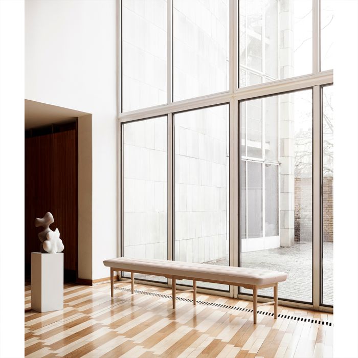 Carl Hansen VLA75 Foyer Bench