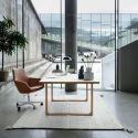 Fritz Hansen Little Giraffe Chair - Castor Base