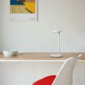 Flos Oblique QI Table Lamp - Wireless Charging Base 