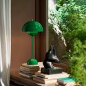 &Tradition Flowerpot Table Lamp VP3