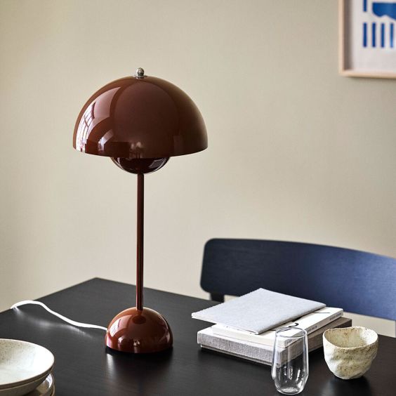 &Tradition Flowerpot Table Lamp VP3