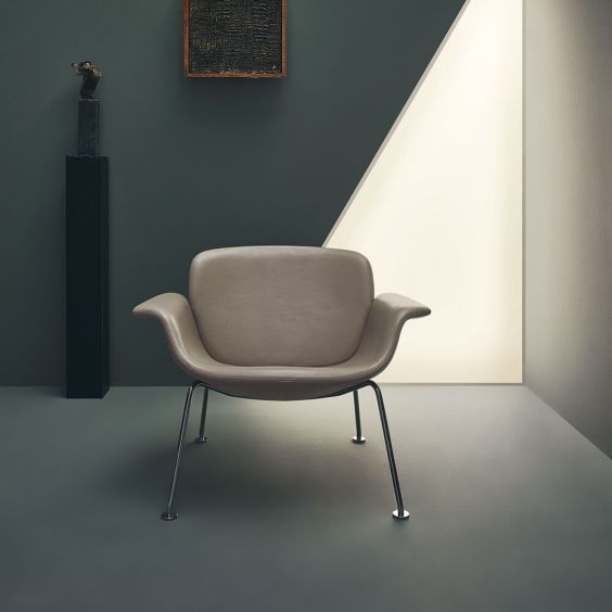 Knoll KN04 Lounge Chair