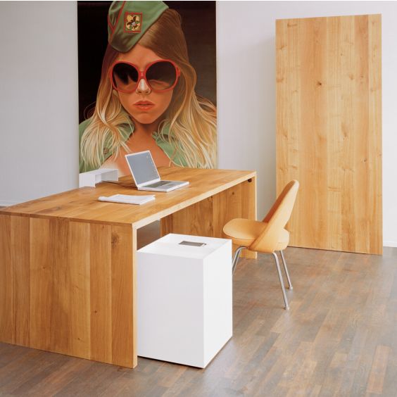 E15 Ponte Dining Table TA01