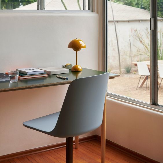 &Tradition Rely Chair HW21 - Swivel Base with Castors