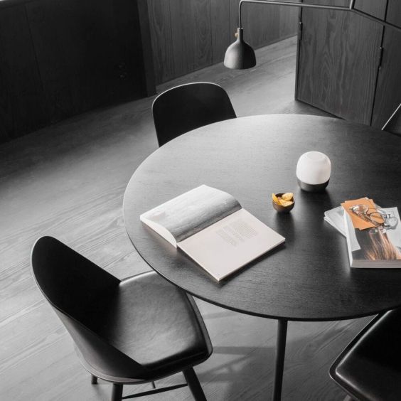 Audo Copenhagen Snaregade Dining Table Black - Round