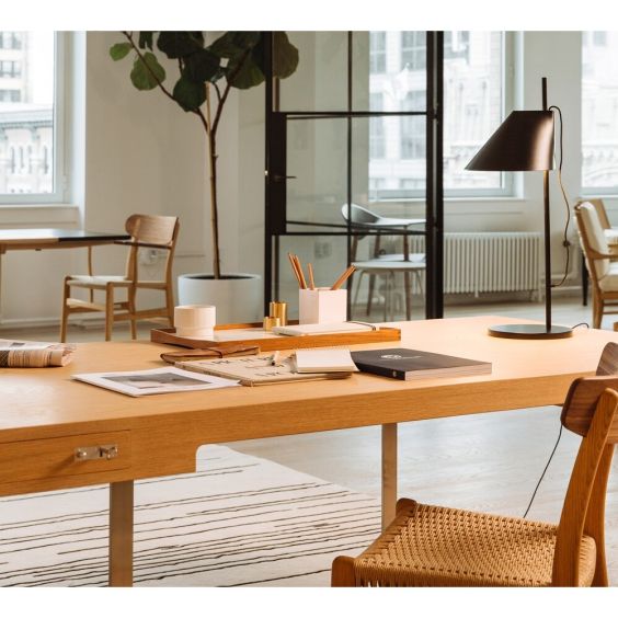 Louis Poulsen Yuh Table Lamp