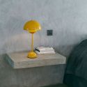 &Tradition Flowerpot Table Lamp VP3
