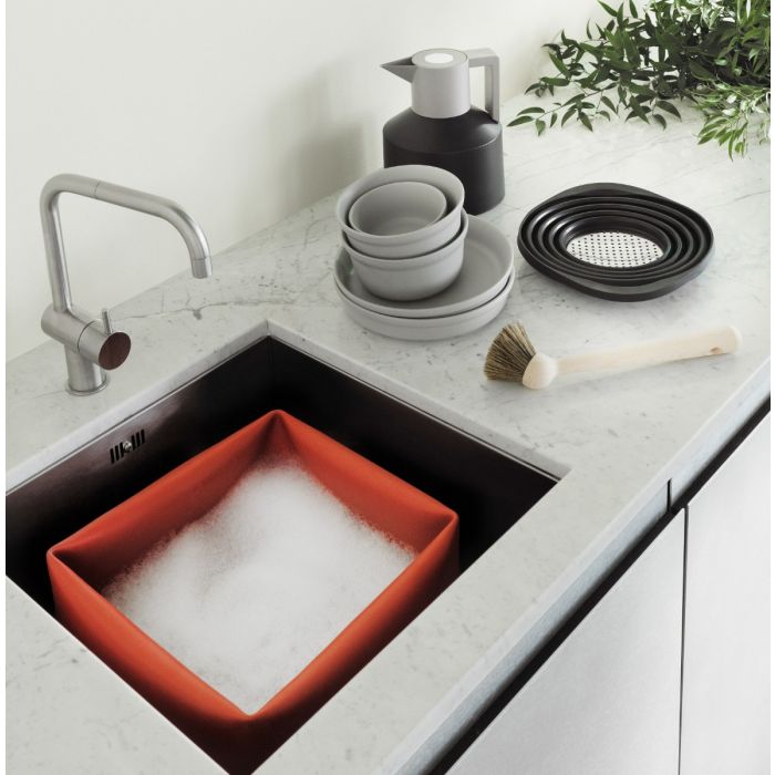Normann Copenhagen Washing Up Bowl & Brush - Red
