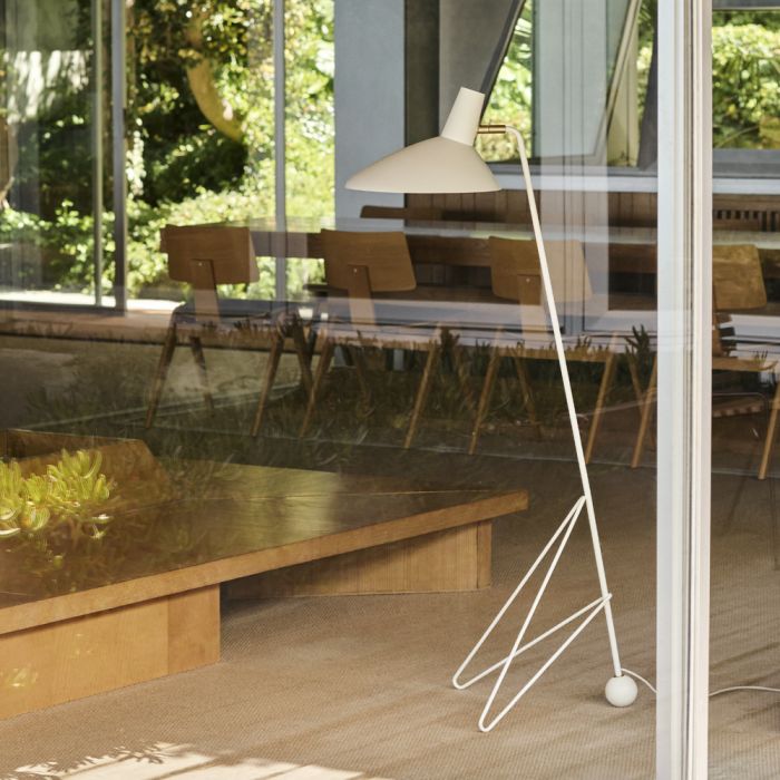 &Tradition HM8 Tripod Floor Lamp