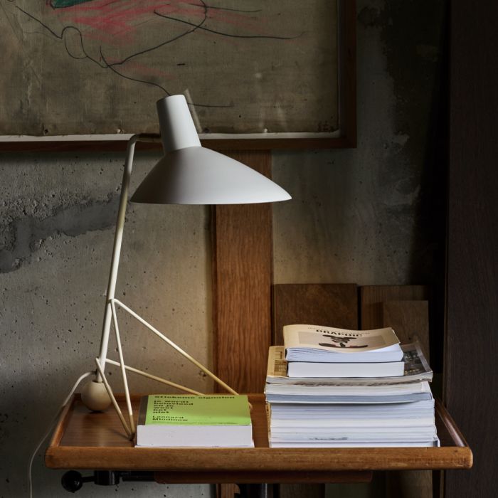 &Tradition HM9 Tripod Table Lamp