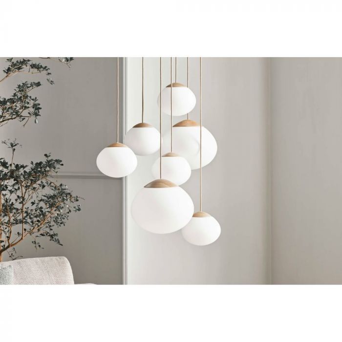 Acorn globe hot sale