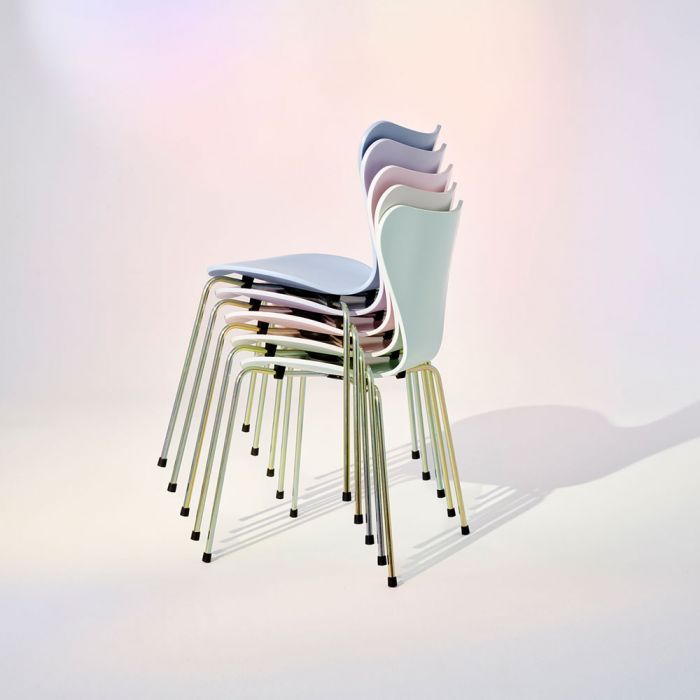 Series 7 Chair 7:14 AM