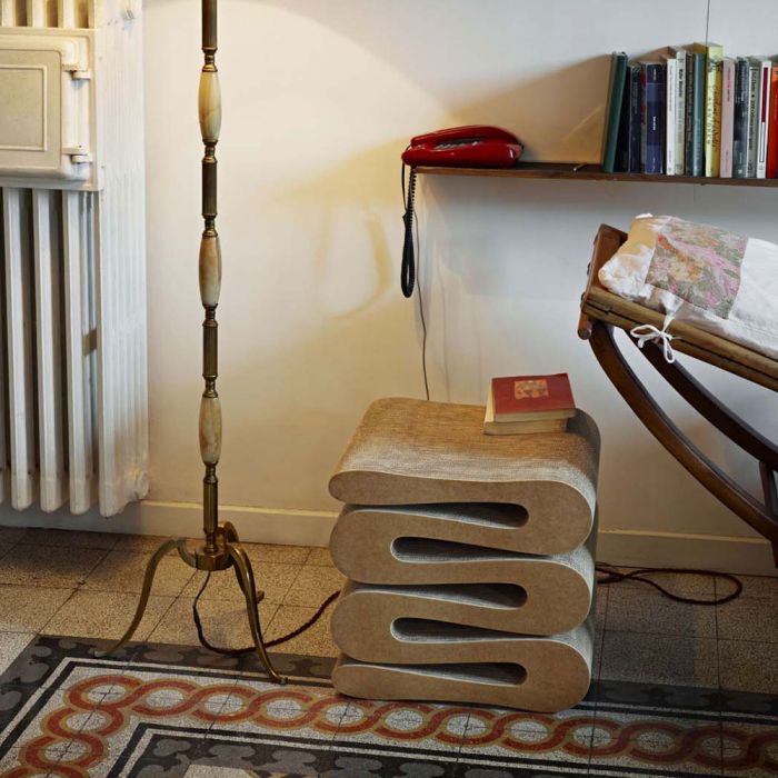 Wiggle stools online