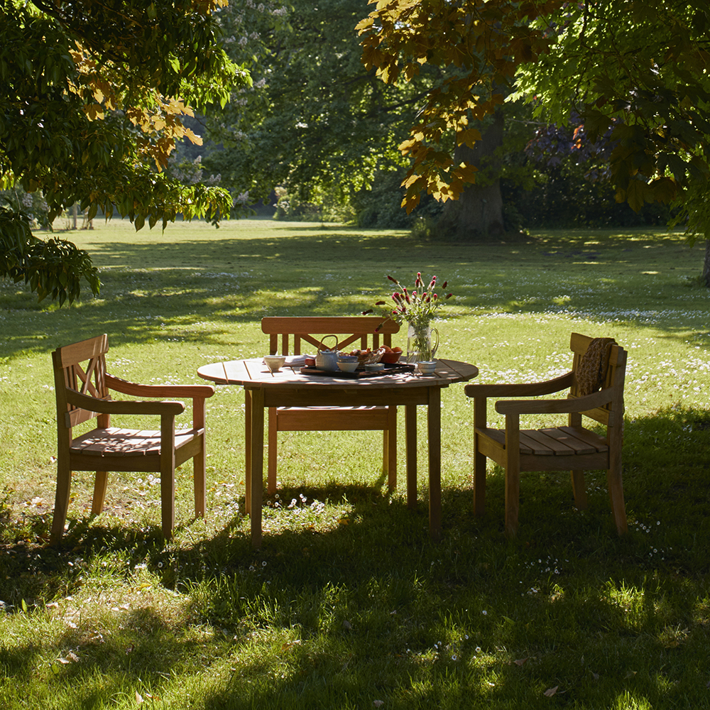 Skagerak Drachmann Table, Round | Utility Design UK