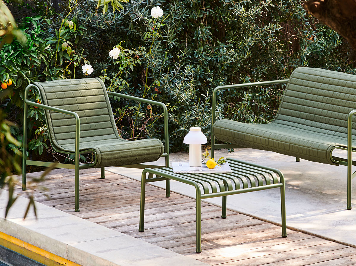 Hay shop garden bench