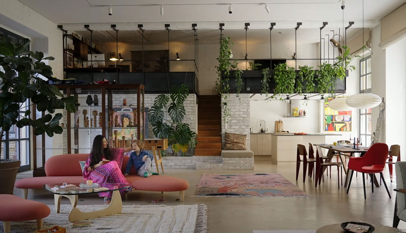 An industrial loft becomes a colour family home